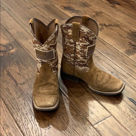 ariat desert camo boots